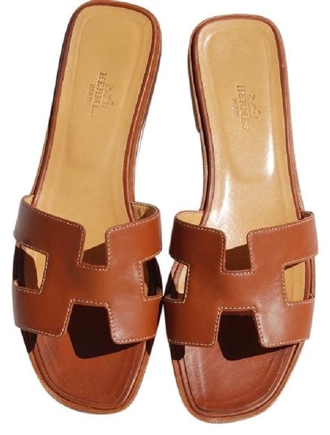 hermes sandals flat.